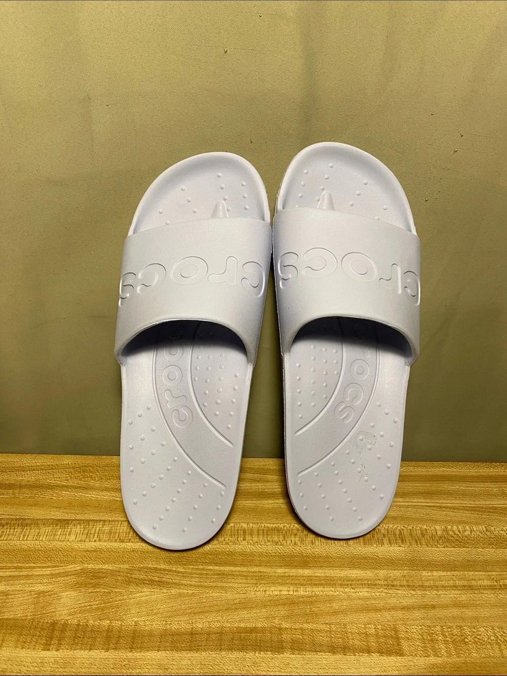 CROCS Unisex Adult Essentials Slides Sandals  M 10/ W 12